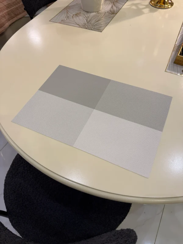 Table Mat 19