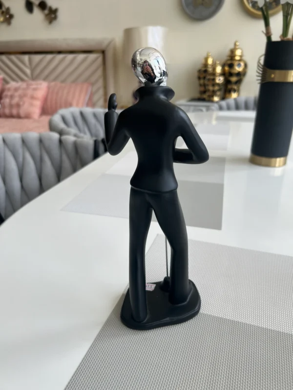 Singer with Mike Sculpture - Image 3