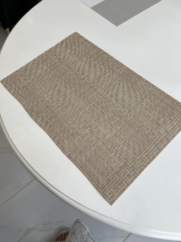 Table Mat 21