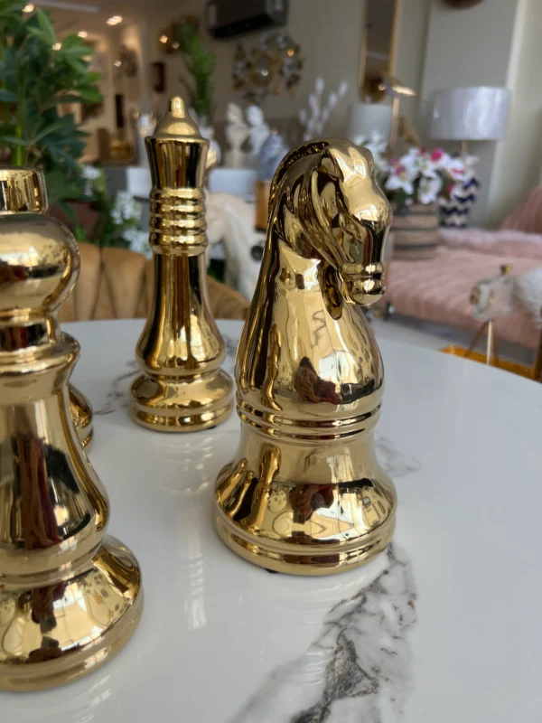 Gold Chess 6 piece - Image 2